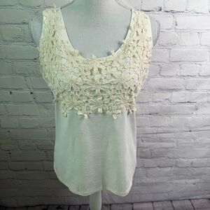 BOUTIQUE Essentials Croquet Tank Top Large NWT